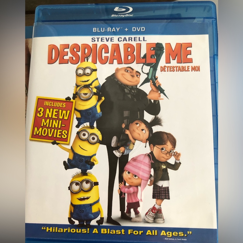 Universal Despicable Me Blu‑Ray/DVD Combo Pack — Yellow & Blue